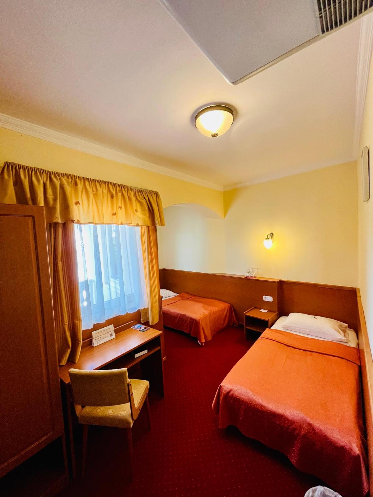 Hotel Korona Wellness, Rendezvény és Borszálloda Eger Quarto foto